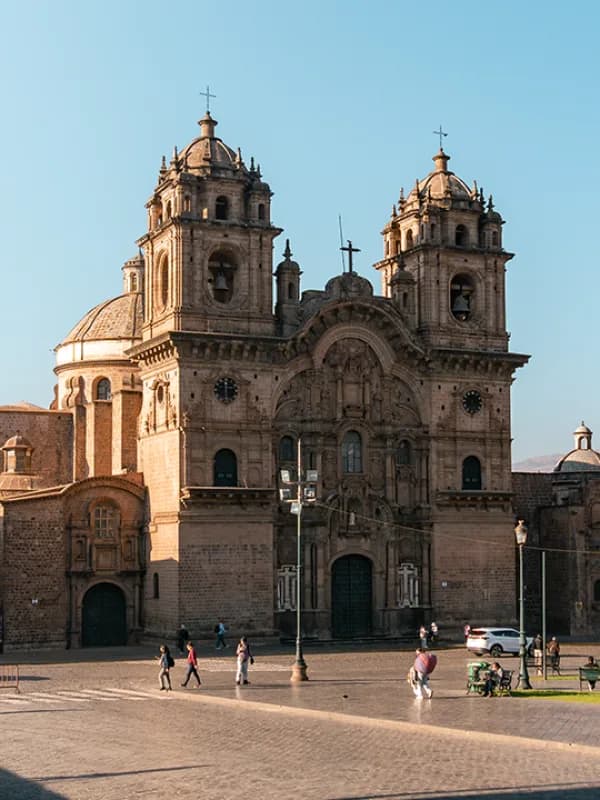 Iglesia de la Compañía de Jesús en la Plaza de Armas del Cusco