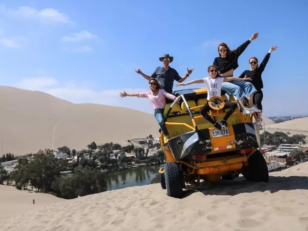 Tour Desierto de Huacachina y Viñedos en Ica
