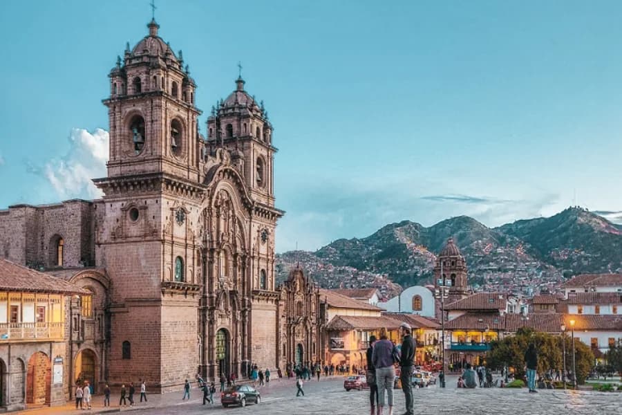 Iglesia de la Compañía de Jesús en la Plaza de Armas del Cusco
