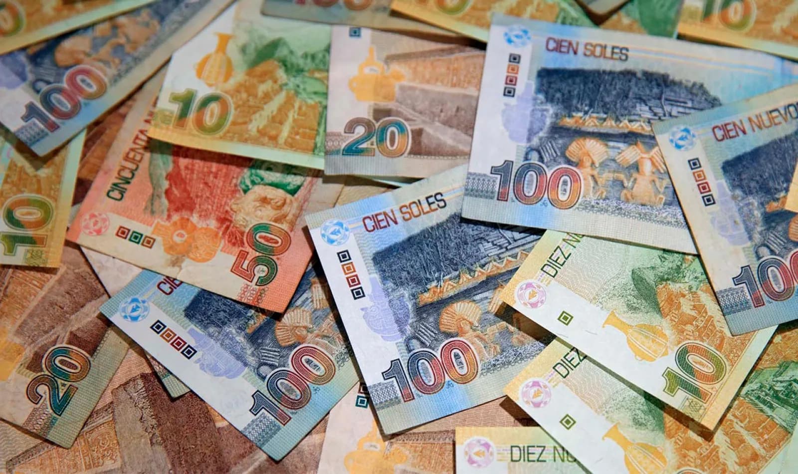 Billetes de soles peruanos