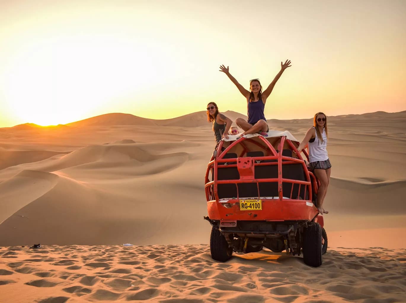 DESIERTO DE HUACACHINA + VIÑEDO – ICA