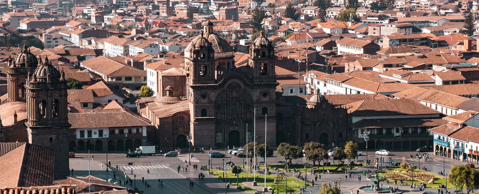 Vista panorámica de la Plaza de Armas y el centro histórico del Cusco