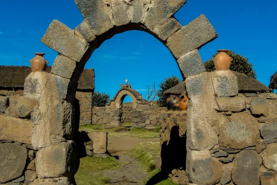 Ingreso a la isla de Hamantani